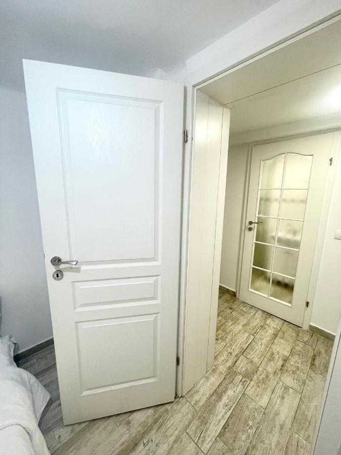 Apartamento Temple 3 Bucarest Exterior foto